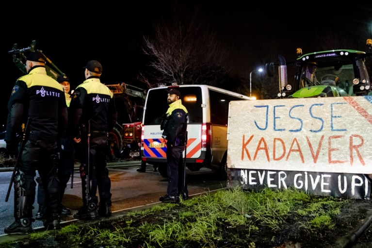 Boeren toch via snelweg naar Den Haag, legertrucks paraat in centrum