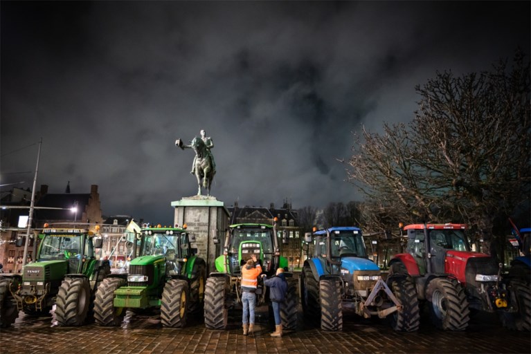 Boeren toch via snelweg naar Den Haag, legertrucks paraat in centrum