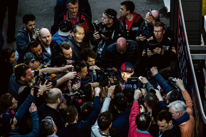 Verstappen van uur tot uur: wat doet een coureur nu allemaal op zo’n testdag?