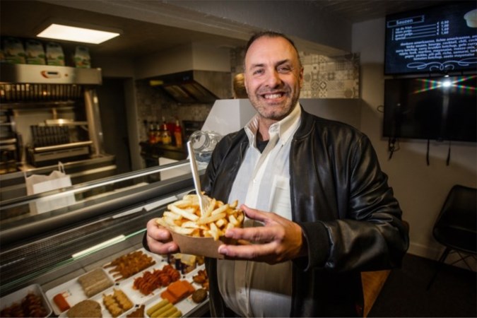 Deze Belg gaat al 32 jaar elke dag naar de frituur: ‘Een medium friet met een vleesje’