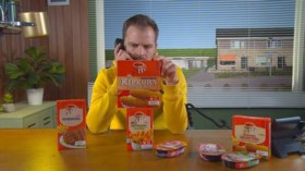 Zo zit het echt met het diervriendelijke label op de kippensnacks van Mora