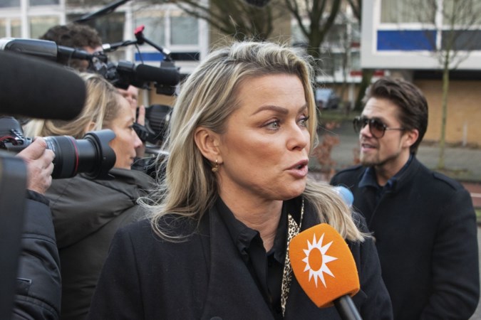 De bladen weten het zeker: huwelijk en gezinsuitbreiding André Hazes en Monique op komst