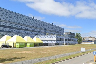 Politie schiet bij achtervolging op auto in Amsterdam - De Limburger