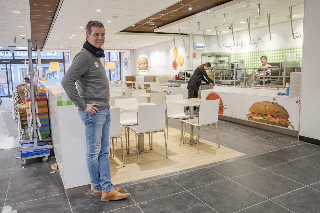 De rookworst maakt zijn comeback in rigoureus verbouwde HEMA in Vaals - De Limburger