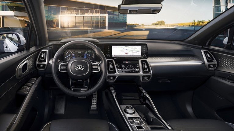 De nieuwe Kia Sorento: waarom mega-SUV’s een comeback maken
