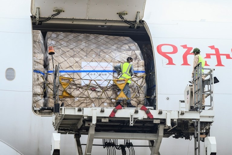Drama rond coronavirus groeit Europa boven het hoofd