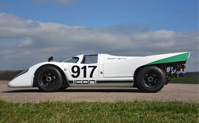 Met deze race-Porsche mag je gewoon de openbare weg op