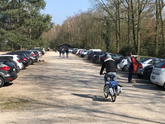 Toch nog veel Limburgers trekken eropuit, maar iedereen houdt afstand