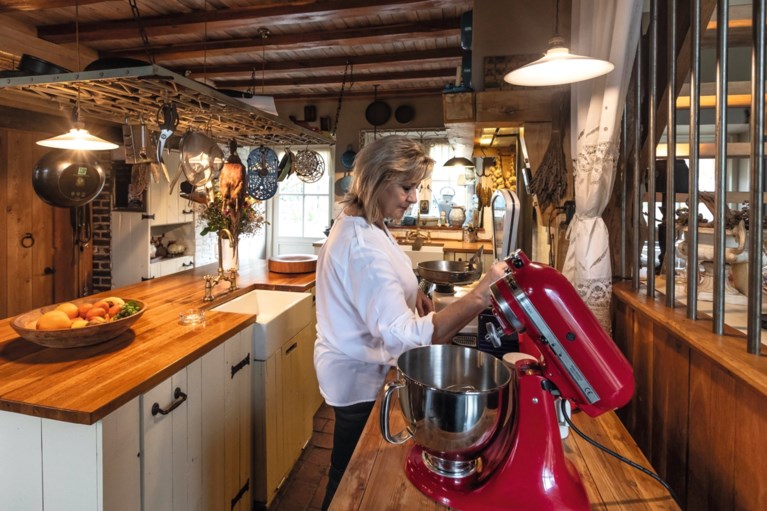 Harm spotte een ruïne in Leveroy en maakt er deze nostalgische woonboerderij van