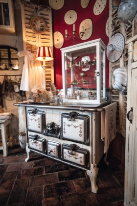 Harm spotte een ruïne in Leveroy en maakt er deze nostalgische woonboerderij van