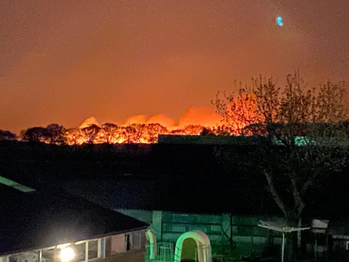 Woningen Griendtsveen ontruimd na grote brand in de Peel