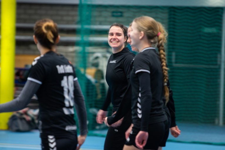 Handbalsters BFC en reserveteam Bevo promoveren naar eredivisie