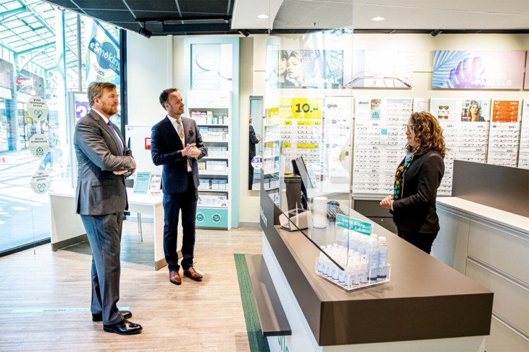 Koning verrast revalidatiecentrum Adelante in Hoensbroek met bezoek