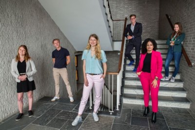 Jongeren: ‘Rutte, versoepel 1,5 metersamenleving voor onze generatie’