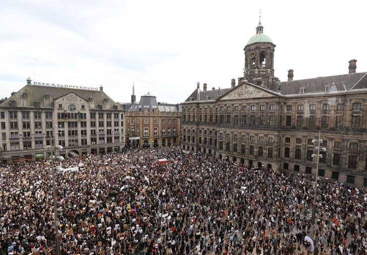 Halsema over kritiek op massabijeenkomst: ‘We hadden dit aantal niet verwacht’