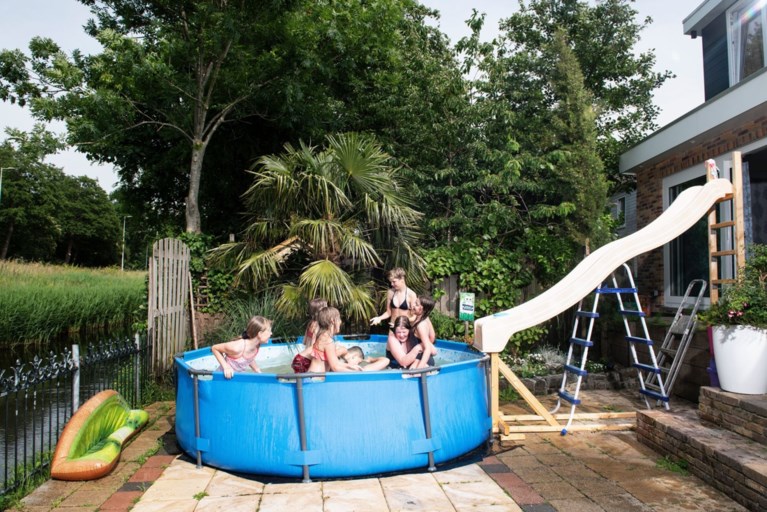 Opblaasbadjes In De Tuin Nee Nu Staan Er Heuse Superpools De Limburger Mobile