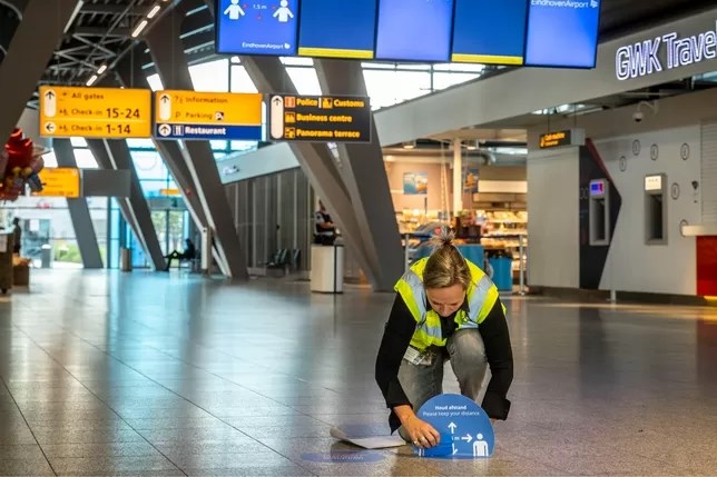 Eindhoven Airport op slot voor bezoekers; mondkapjes verplicht voor alle reizigers in terminal