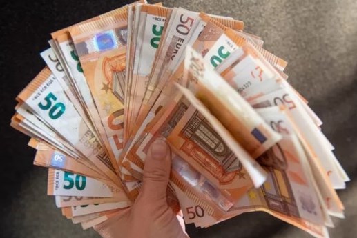 Bedrijven misbruiken coronasubsidie: ‘Steungeld nog zelfde dag vergokt’
