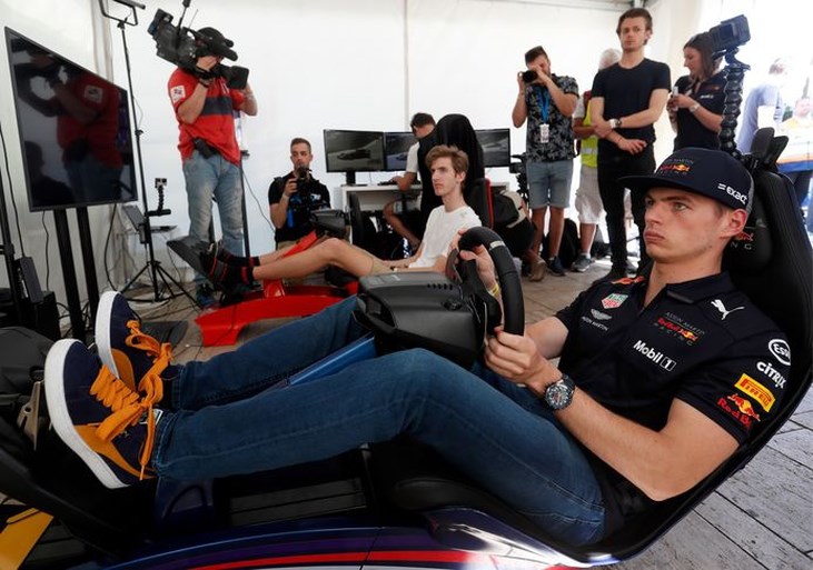 Verstappen: Ik ben bijna klaar met Netflix
