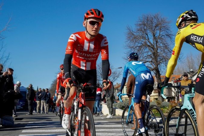 Sam Oomen volgend jaar bij Jumbo-Visma herenigd met vriend Dumoulin