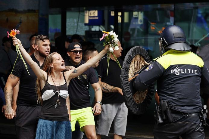 Hooligans Waarschuwen Overheid Voor Vervolgacties Tegen Coro De Limburger Mobile