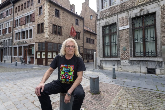 Na lijvige roman over Maaseik is het wachten op memoires van Piet Poell