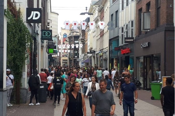 Alsof er niets aan de hand is: ‘Ernst crisis dringt nog niet door bij mensen’