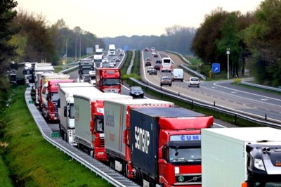 Foutgeparkeerde vrachtwagen op vluchtstrook kost leven automobilist