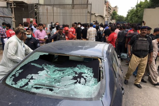 Doden en gewonden bij aanval op handelsbeurs Pakistaanse stad Karachi