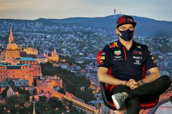 Realistische Verstappen: ‘Het is erg moeilijk, maar ik geef nog niet op’