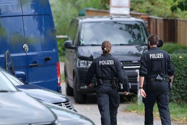Video: Politie zoekt in volkstuin Hannover naar lichaam Maddie McCann