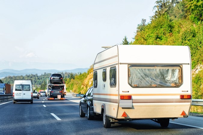 Veilig op pad met de caravan: ‘Vergeet het nieuwe rijden!’