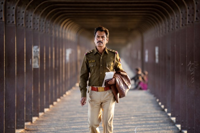 Filmrecensie ‘Raat Akeli Hai’: whodunit met film noir-achtige elementen