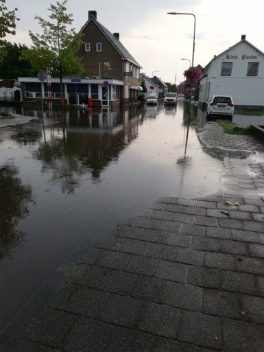Zware onweersbui zorgt voor overlast in Limburg