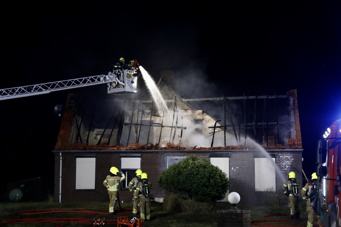"Uitslaande brand in woonboerderij Bergen". #bergen #