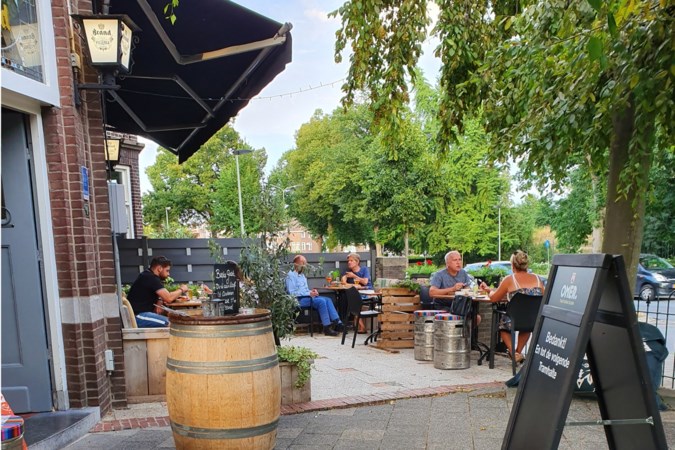 Restaurantrecensie: De Tramhalte in Maastricht is kleurrijk perron vol Frans lekkers