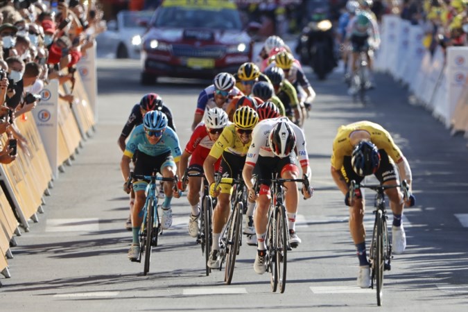 Niemand die Roglic kan volgen, ook Dumoulin niet
