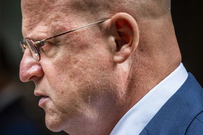 Grapperhaus vergelijkbaar met jokkende Halbe Zijlstra en vreemdganger Jack de Vries