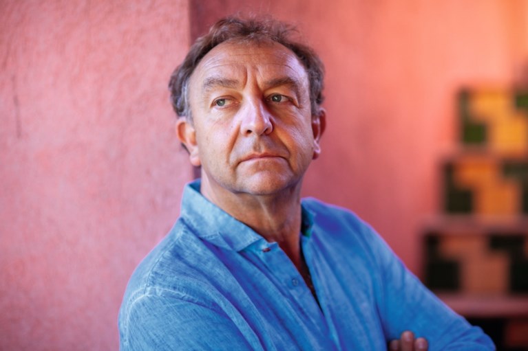 jon van eerd op moeilijke momenten moet je jezelf bij de b de limburger mobile