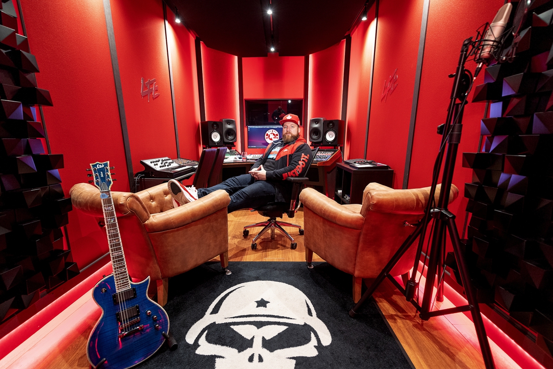 Muziekproducer Remco-Jan Prevoo uit Elsloo is liever anoniem dan wereldberoemd - De Limburger