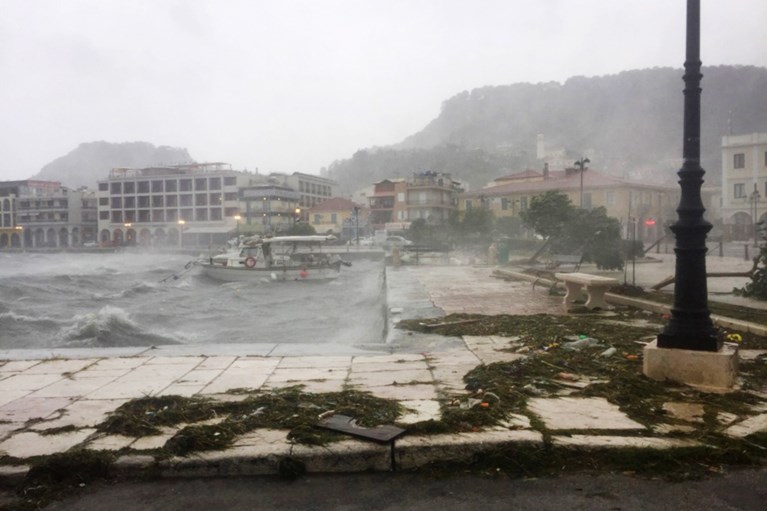 Overstromingen en stroomuitval in Griekenland door orkaan Ianos