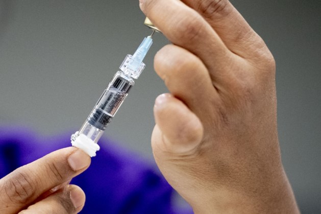 Miljoenen coronavaccins opgeslagen in Roermond