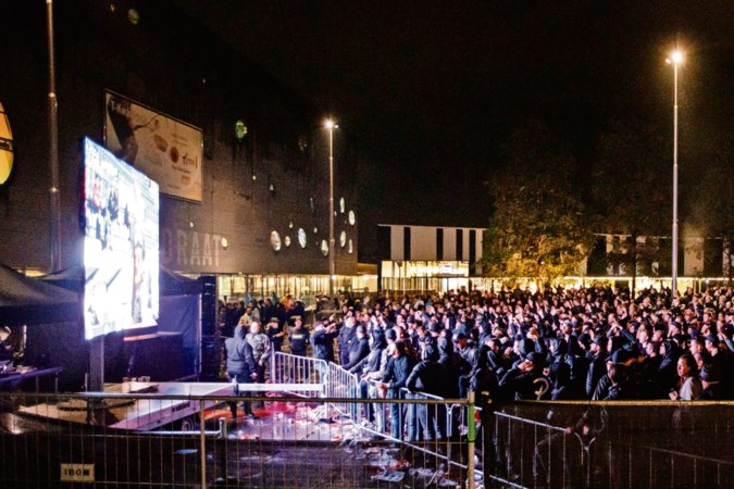 Massale samenkomsten in coronatijd: wat doe je met mensen die niet willen luisteren?