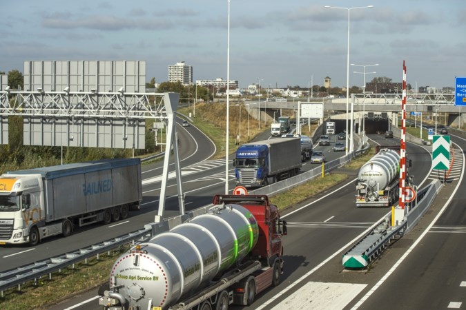 Verkeer Maastrichtse binnenwegen neemt af, maar op de snelweg en stadsring wordt het veel drukker