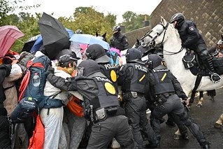 Bruinkooldemonstranten klagen over grof optreden politie