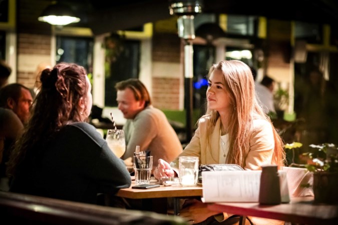 Vijf vragen over groepsgroottes: hoeveel mensen mag ik thuis nog ontvangen?