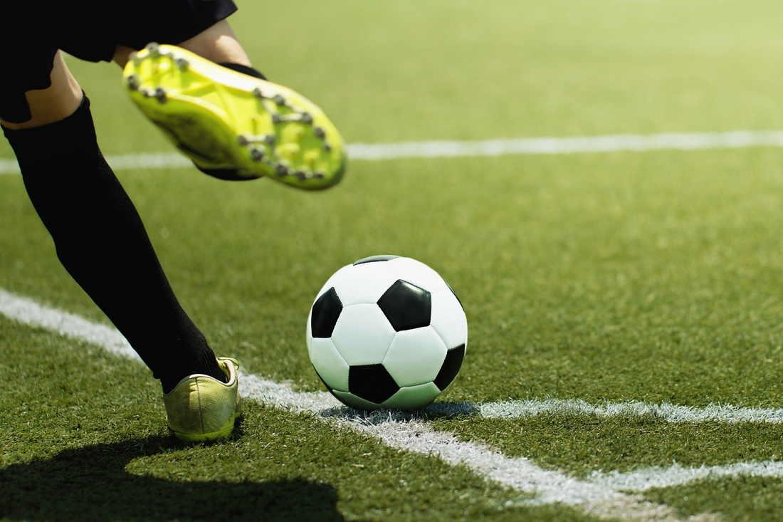 Vitesse'08 ruim langs SV United - De Limburger