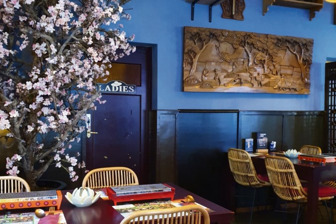 Restaurantrecensie: de keuken van eetcafé Tjoet Nyak Dhien in Sittard heeft Herman den Blijker gelukkig niet in alles zijn zin gegeven