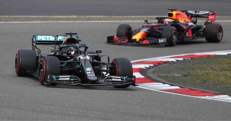 Verstappen heeft abonnement op tweede plaats