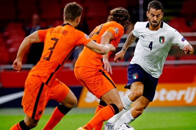 Oranje waakt voor déjà vu tegen Italië: ‘Nu niet wéér dolende zijn’